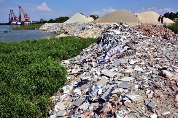 炫多配资 严控建筑垃圾污染、推动资源化利用，生态环境部拟出新规
